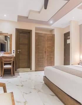 فندق Samann Grand